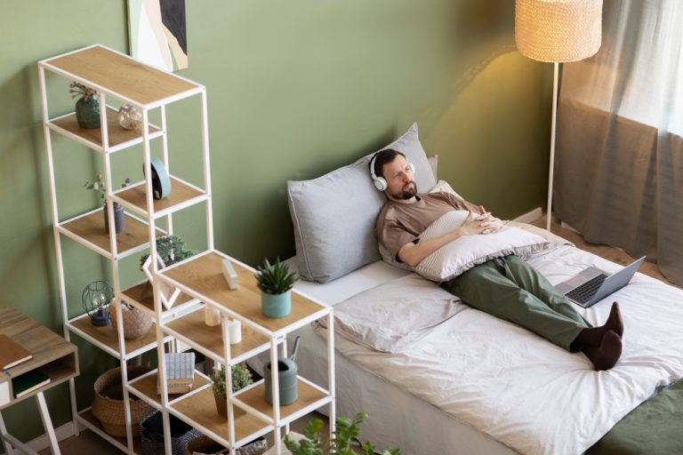 space saving diy ideas for small bedroomsspace saving diy ideas for small bedrooms